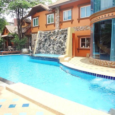 Khunsri Resort Art Boutique Hotel Pattaya Exterior photo