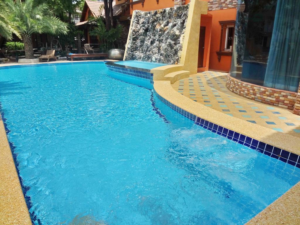 Khunsri Resort Art Boutique Hotel Pattaya Exterior photo