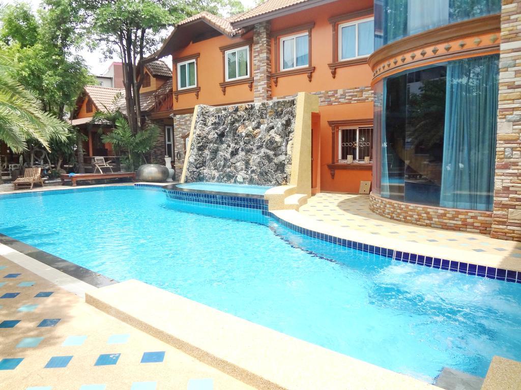 Khunsri Resort Art Boutique Hotel Pattaya Exterior photo
