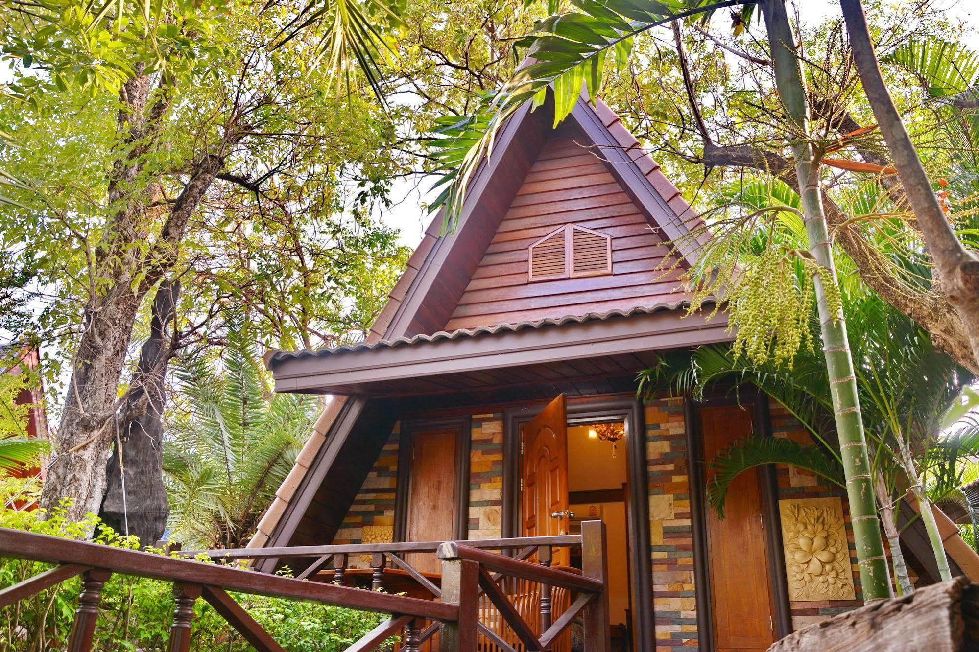 Khunsri Resort Art Boutique Hotel Pattaya Exterior photo