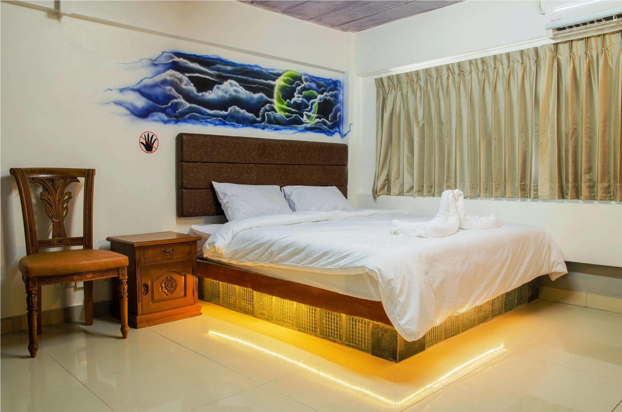 Khunsri Resort Art Boutique Hotel Pattaya Exterior photo